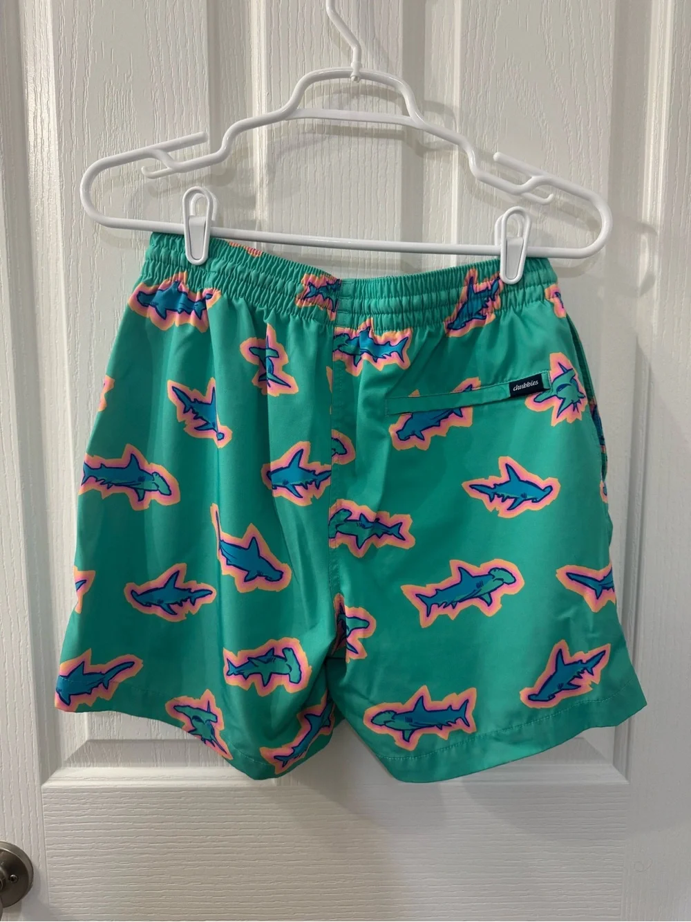 chubbies Men’s Swim Trunks size M 5.5 inseam Shark Print